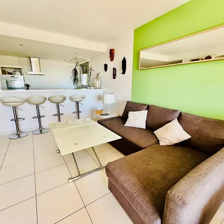 Apartment Grand T2 Lumineux, Avec Vue Et Piscine Toulon