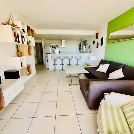 Grand T2 Lumineux, Avec Vue Et Piscine * Toulon