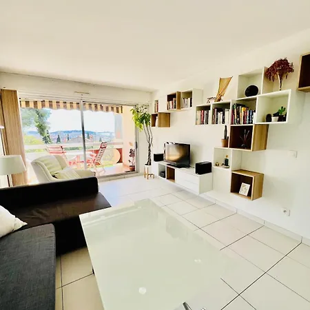 Apartment Grand T2 Lumineux, Avec Vue Et Piscine Toulon